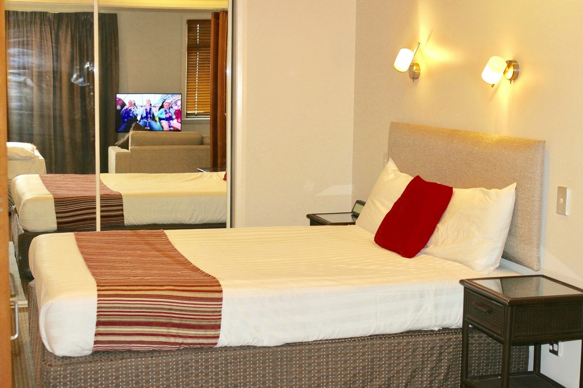 Apollo On Nelson Aparthotel Оукланд Екстериор снимка